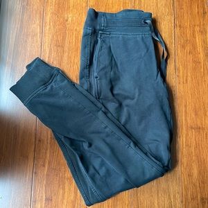 Lululemon black joggers size 4